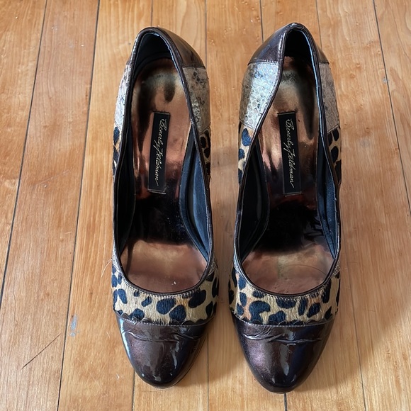 Beverly Feldman Darling patent leather and leopard pumps - Picture 2 of 7